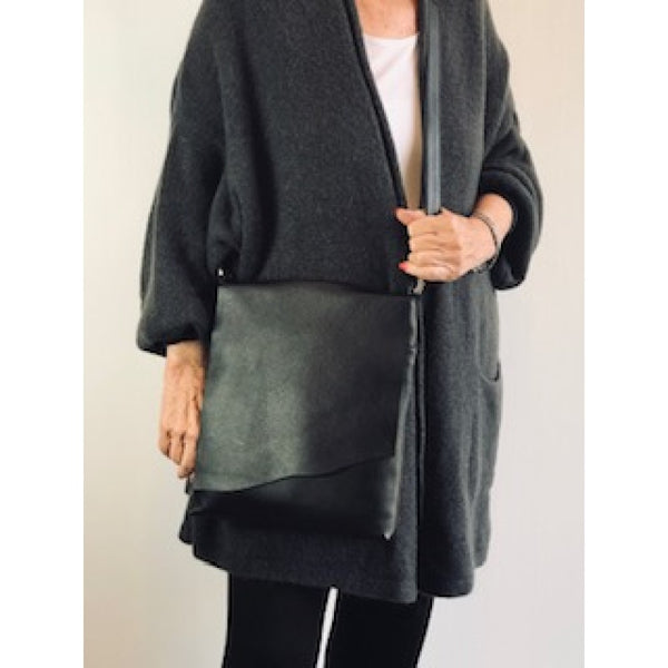Medium Crossbody (Available in 2 colors)