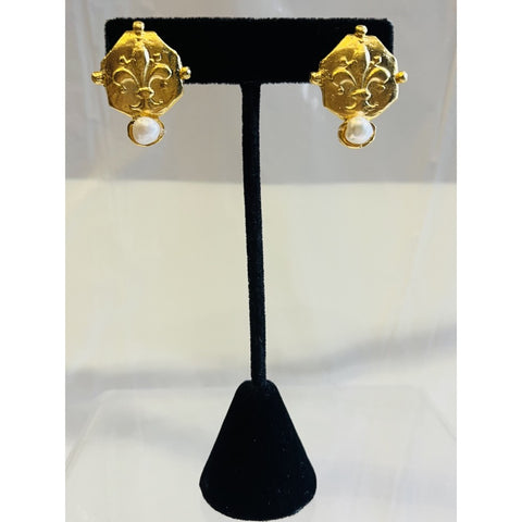 Fleur de Lis Pearl Earrings