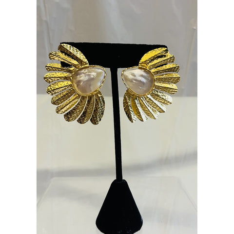 Gold Leaves & Pearl Earrings